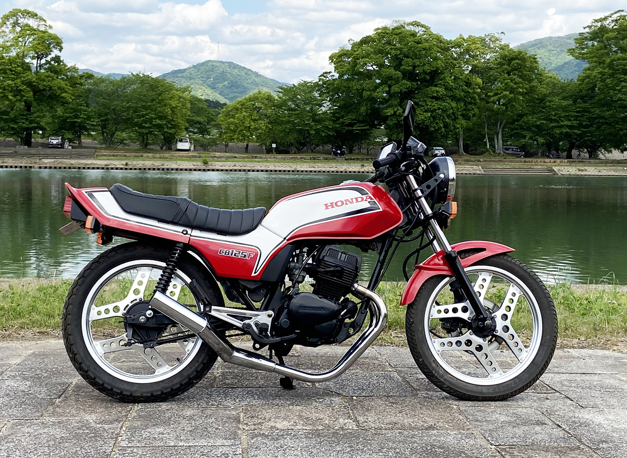 CB125T