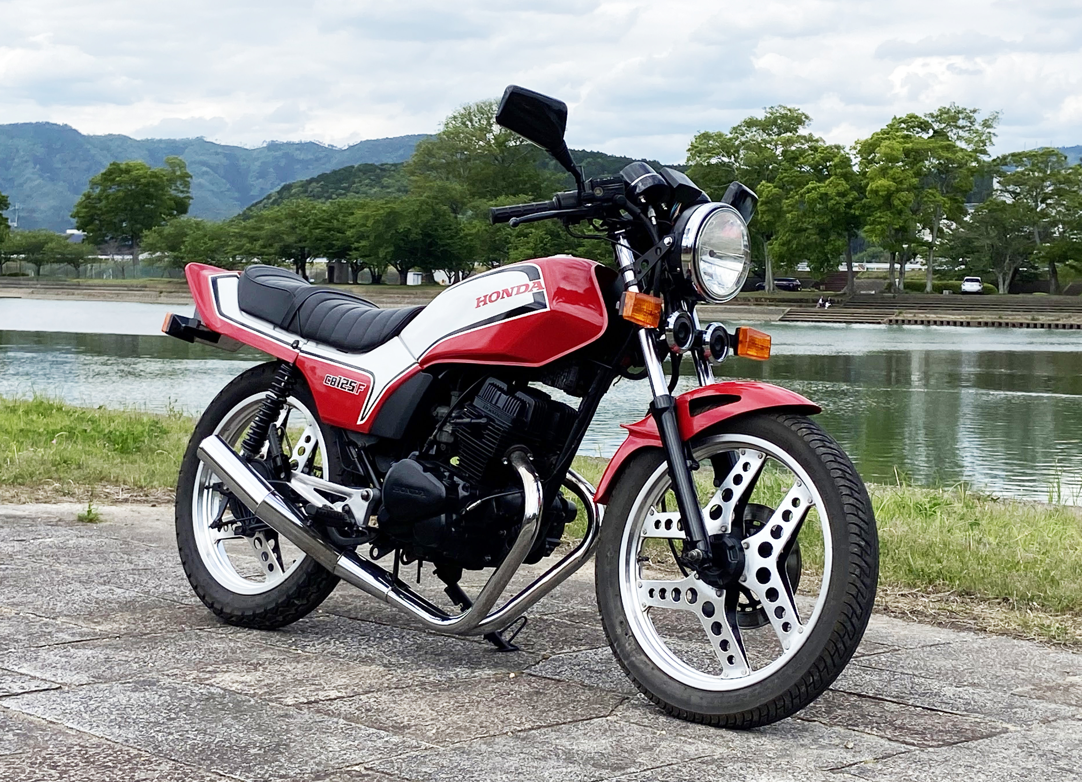 CB125T