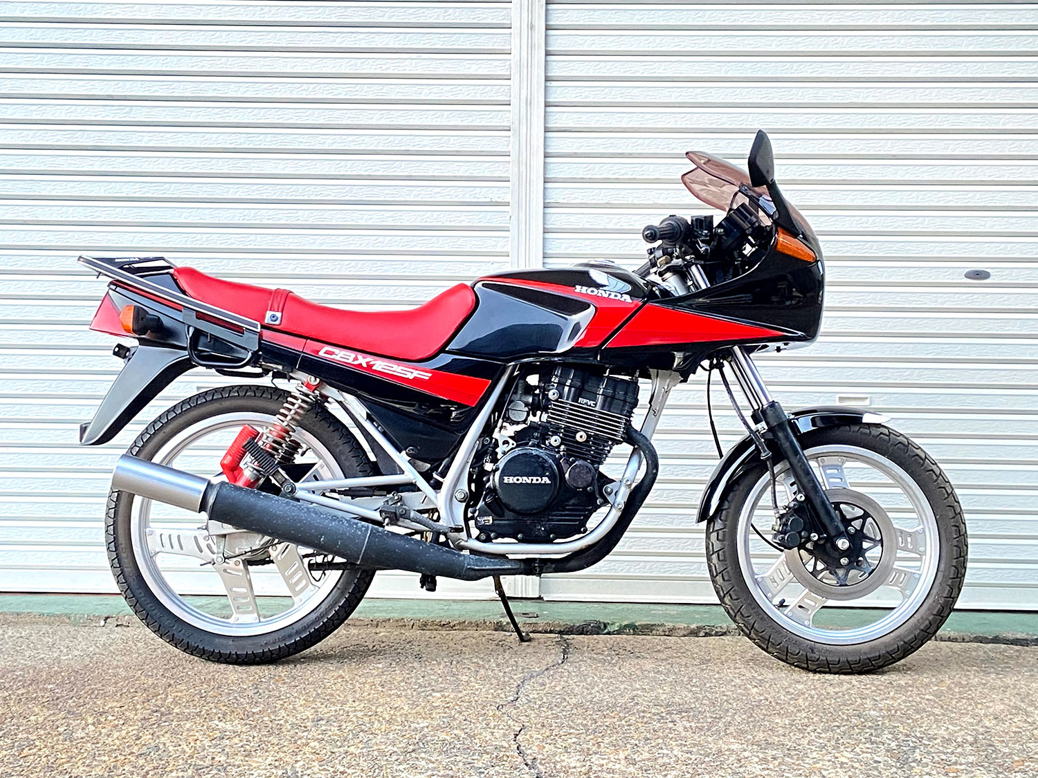 ホンダ　CBX125F